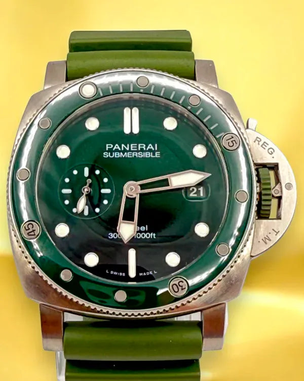 2022 Panerai Submersible QuarantaQuattro Verde Smeraldo 44MM Green Dial Rubber Strap (PAM01287)