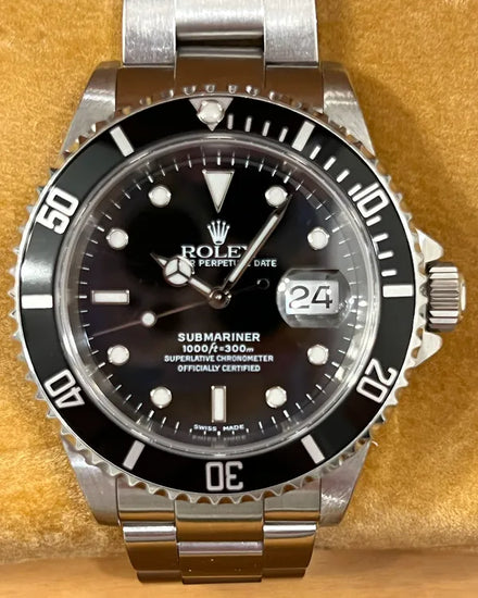 2000 Rolex Submariner Date 40MM Black Dial Oyster Bracelet (16610)