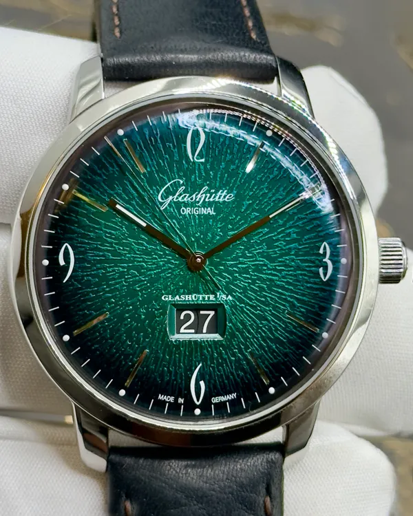 2018 Glashütte Original Sixties Panorama Date 42MM Green Dial Leather Strap (2-39-47-04-02-04)