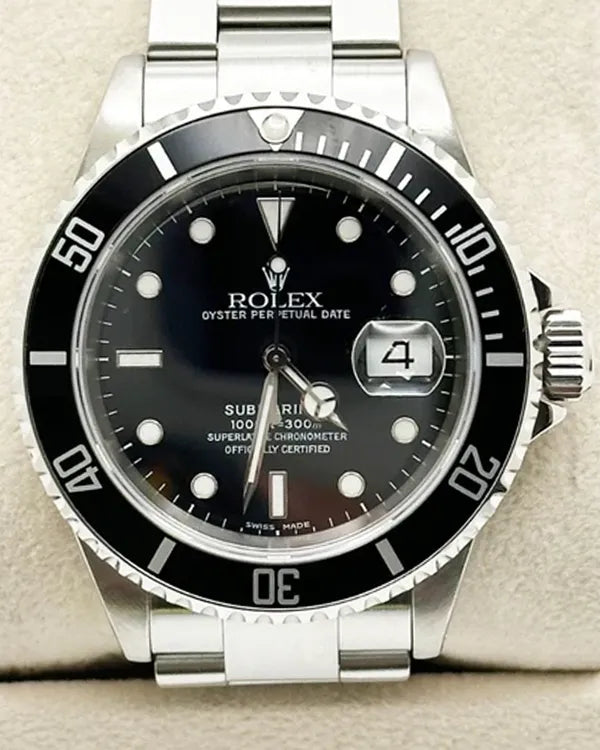 Rolex Submariner Date 40MM Black Dial Oyster Bracelet (16610)