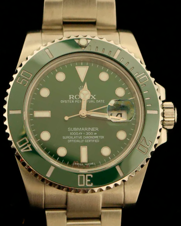 Rolex Submariner Date "Hulk" 40MM Green Dial Oyster Bracelet (116610LV)