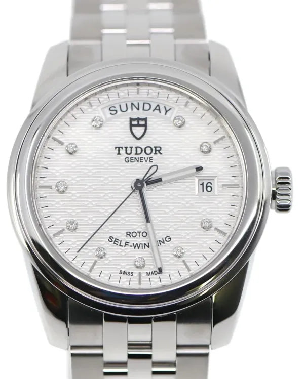 Tudor Glamour (56000)
