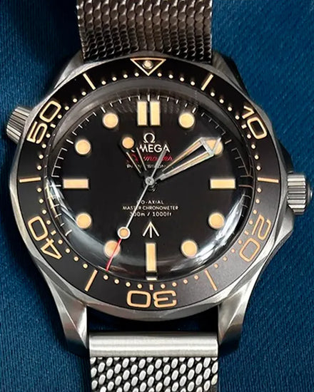 2022 Omega Seamaster Diver 300M "007 Edition" 42MM Brown Dial Titanium Bracelet (210.90.42.20.01.001)