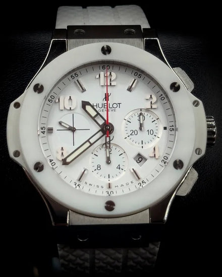 2008 Hublot Big Bang 44MM White Dial Rubber Strap (301.SE.230.RW)