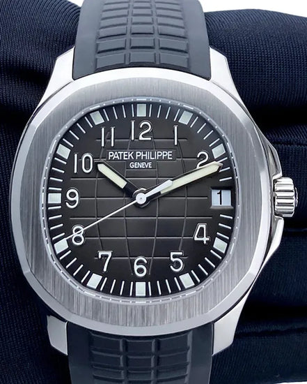 2009 Patek Philippe Aquanaut 38MM Black Dial Rubber Strap (5165A-001)