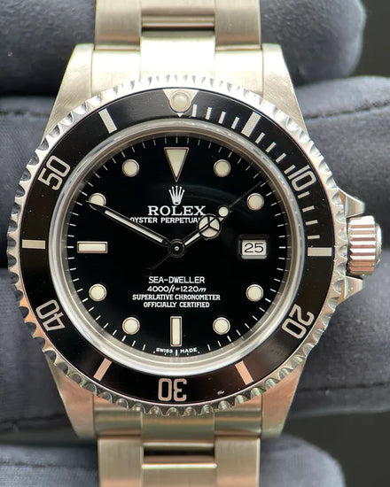 2005 Rolex Sea-Dweller 4000 40MM Black Dial Oyster Bracelet (16600)