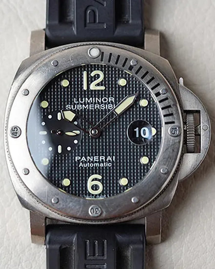 2018 Panerai Submersible 44MM Black Dial Rubber Strap (PAM00025)