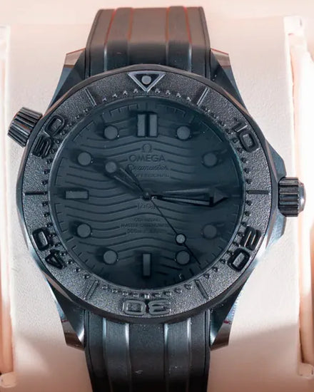 2022 Omega Seamaster Diver 300M "Black Black" 43.5MM Black Dial Rubber Strap (210.92.44.20.01.003)