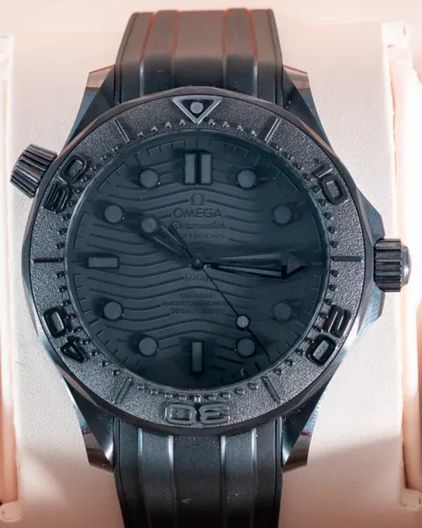 2022 Omega Seamaster Diver 300M "Black Black" 43.5MM Black Dial Rubber Strap (210.92.44.20.01.003)