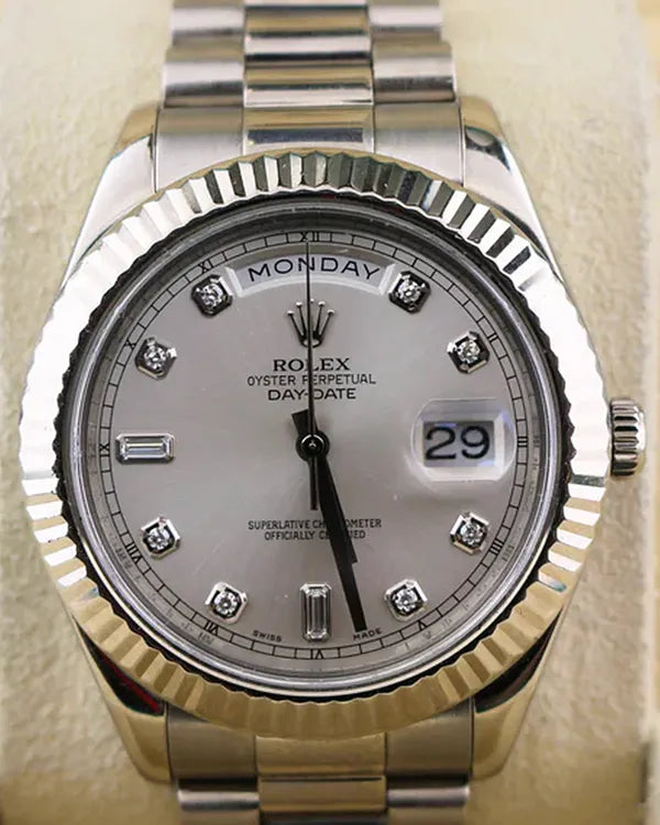 2009 (V Serial) Rolex Day-Date II 41MM Silver Dial White Gold President Bracelet (218239)