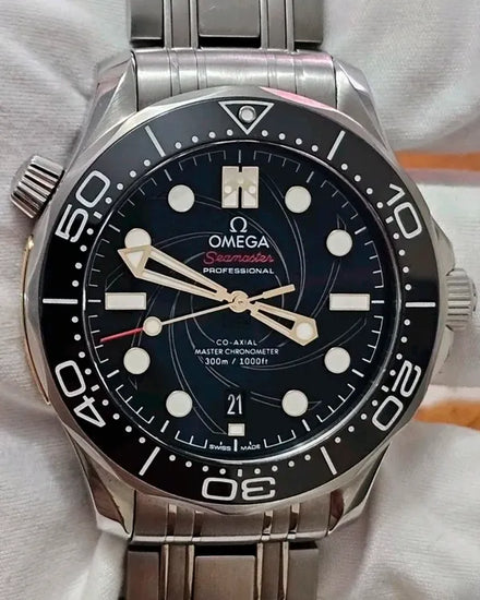2020 Omega Seamaster Diver 300M "James Bond" L.E. 42MM Black Dial Steel Bracelet (210.22.42.20.01.004)