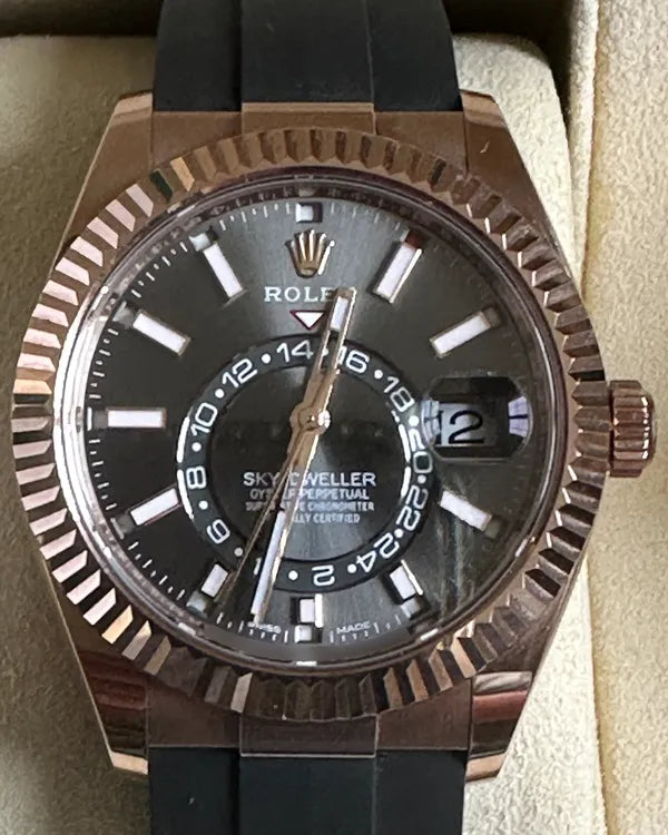 Rolex Sky-Dweller (326235)
