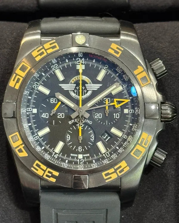 Breitling Chronomat (MB01109P/BD48-153S)