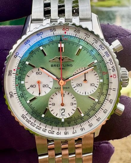 2023 Breitling Navitimer 1 B01 Chronograph 41MM Green Dial Steel Bracelet (AB0139211L1A1)