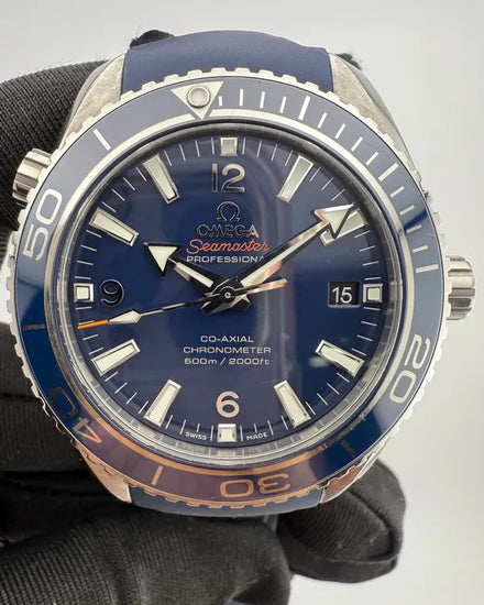 2024 Omega Seamaster Planet Ocean 600M 42MM Blue Dial Rubber Strap (232.92.42.21.03.001)