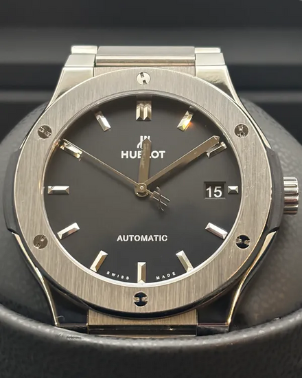 Hublot Classic Fusion 45MM Black Dial Titanium Bracelet (510.NX.1170.NX)
