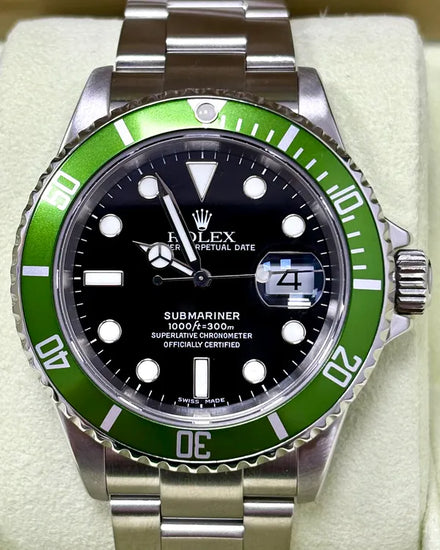 2005 (D Serial) Rolex Submariner Date "Kermit" 40MM Black Dial Oyster Bracelet (16610LV)