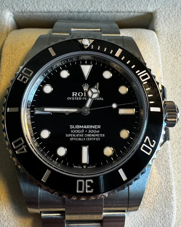 Rolex Submariner (124060)