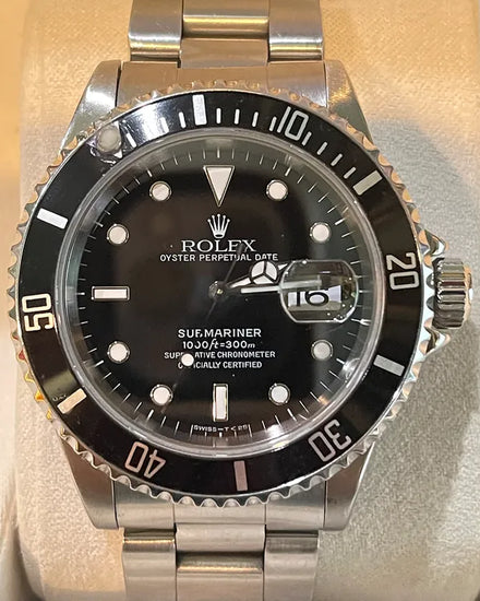 No Reserve - Rolex Submariner Date 40MM Black Dial Oyster Bracelet (16610)