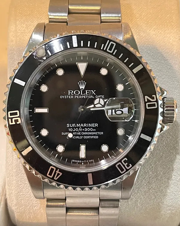 No Reserve - Rolex Submariner Date 40MM Black Dial Oyster Bracelet (16610)