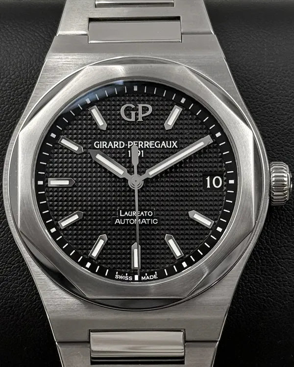 Girard Perregaux Laureato (81010-11-643-11A)