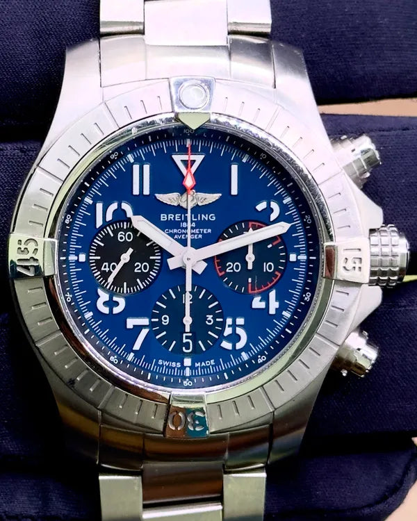 (Albert) Breitling Avenger (AB01821A1C1A1)