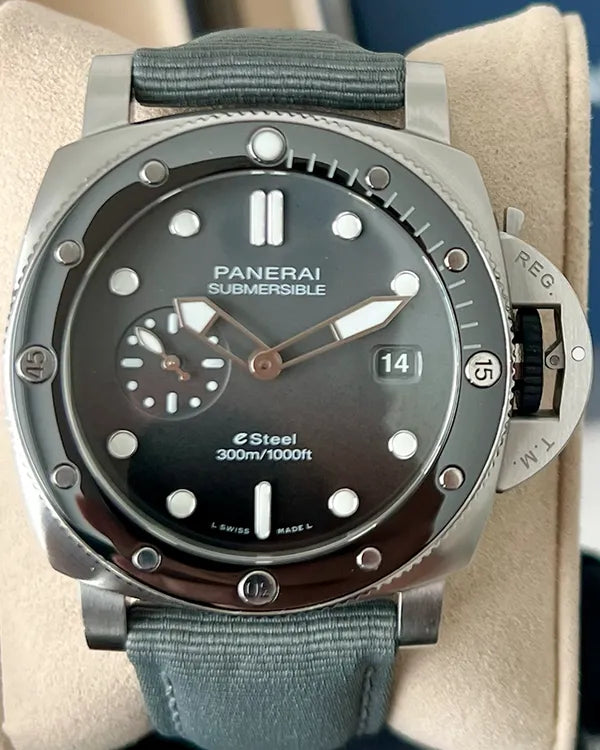 Panerai Submersible (PAM01288)