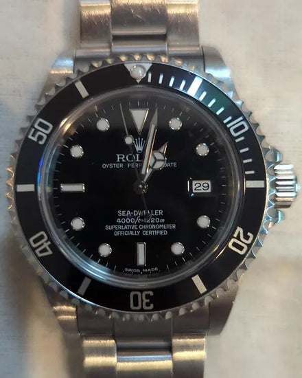 2005 Rolex Sea-Dweller 4000 40MM Black Dial Oyster Bracelet (16600)