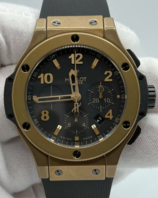 2012 Hublot Big Bang Bullet L.E. 44MM Black Dial Rubber Strap (301.BI.1190.RX)