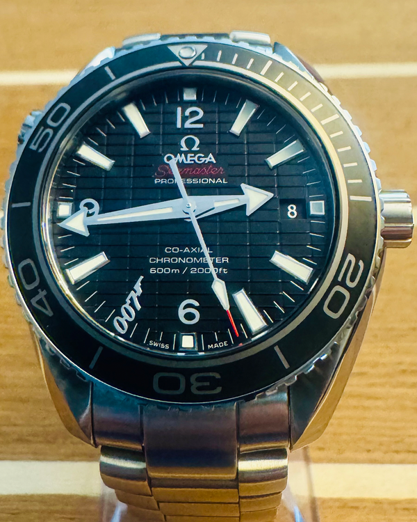 Omega Seamaster Planet Ocean 600M "Skyfall" L. E. 42MM Black Dial Steel Bracelet (232.30.42.21.01.004)
