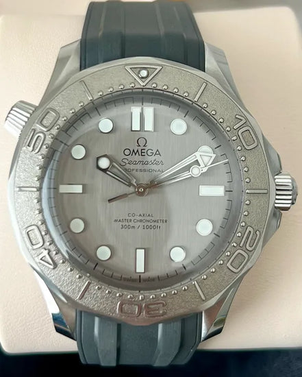 2024 Omega Seamaster Diver 300M 42MM Grey Dial Rubber Strap (210.32.42.20.06.002)