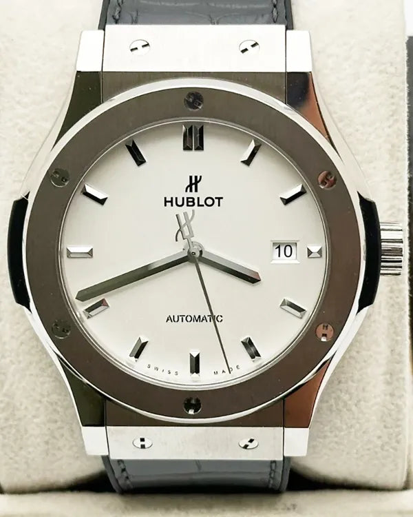 Hublot Classic Fusion (542.NX.2611.LR)