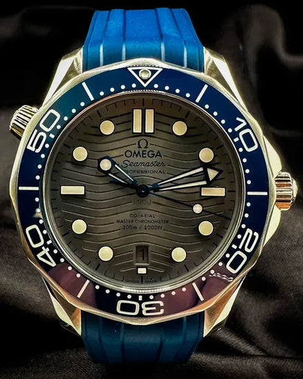 Omega Seamaster Diver 300M 42MM Grey Dial Rubber Strap (210.32.42.20.06.001)