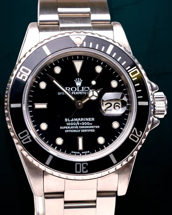 Rolex Submariner Date 40MM Black Dial Oyster Bracelet (16800)