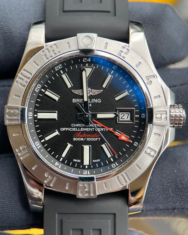 Breitling Avenger (A32390)