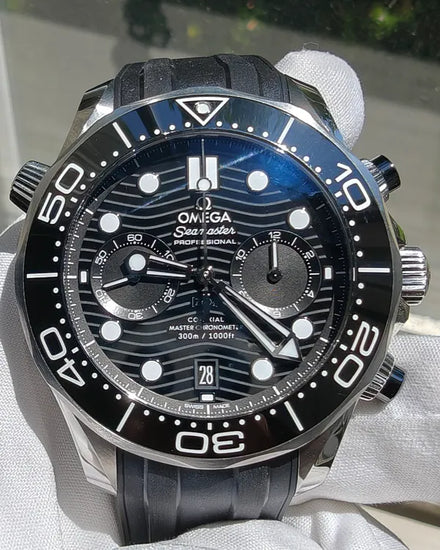 2025 Omega Seamaster Diver 300M 44MM Black Dial Rubber Strap (210.32.44.51.01.001)