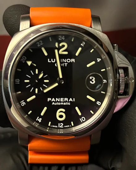 2012 Panerai Luminor GMT 40MM Black Dial Rubber Strap (PAM00244)