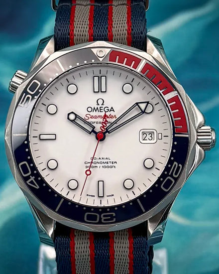Omega Seamaster Diver 300M "Bond 007 Commander's Watch" L.E. 41MM White Dial Textile Strap (212.32.41.20.04.001)