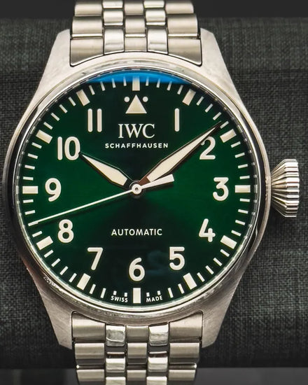 2023 IWC Schaffhausen Pilot 43MM Green Dial Steel Bracelet (IW329306)