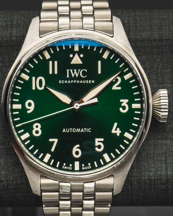 2023 IWC Schaffhausen Pilot 43MM Green Dial Steel Bracelet (IW329306)