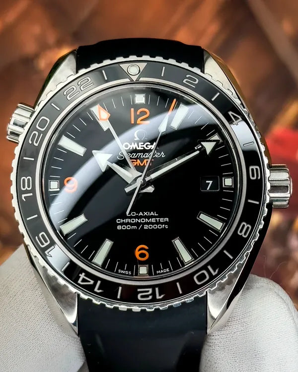 Omega Seamaster Planet Ocean GMT 43.5MM Black Dial Rubber Strap (232.32.44.22.01.002)