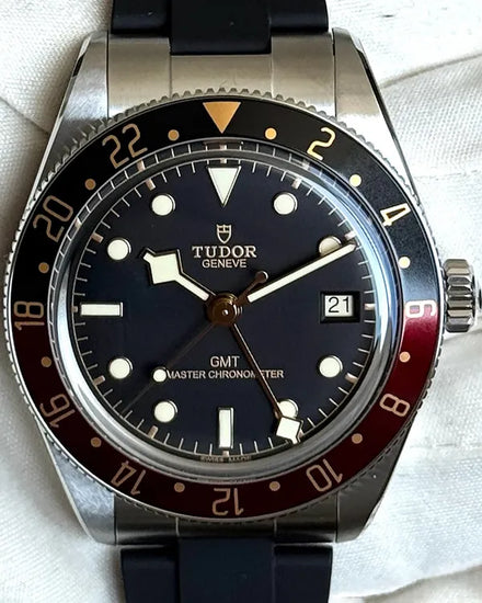 2025 Tudor Black Bay 58 GMT "Coke" 39MM Black Dial Rubber Strap (7939G1A0NRU)
