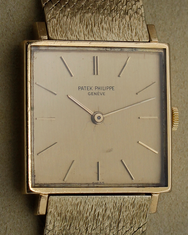 Patek Philippe Vintage Gondolo 26MM Champagne Dial Yellow Gold Bracelet (3430)