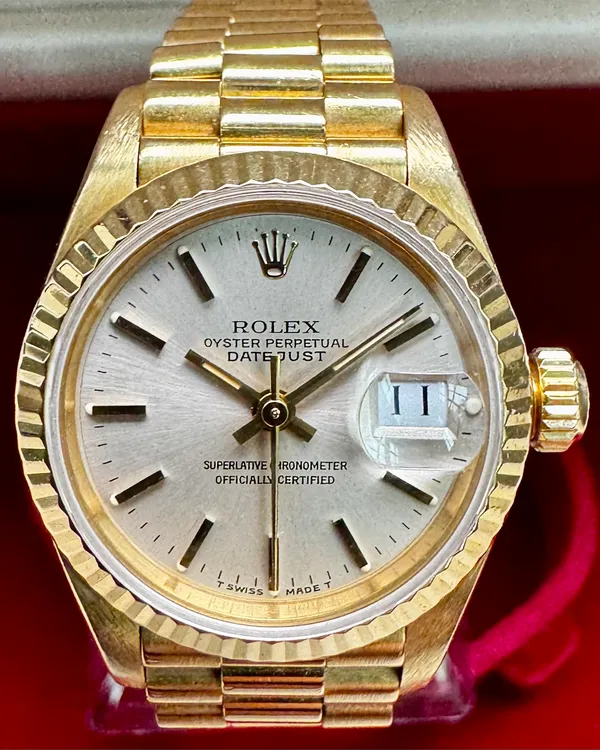 1985 (8.7 Mill Serial) Rolex Lady-Datejust 26MM Silver Dial Yellow Gold President Bracelet (69178)
