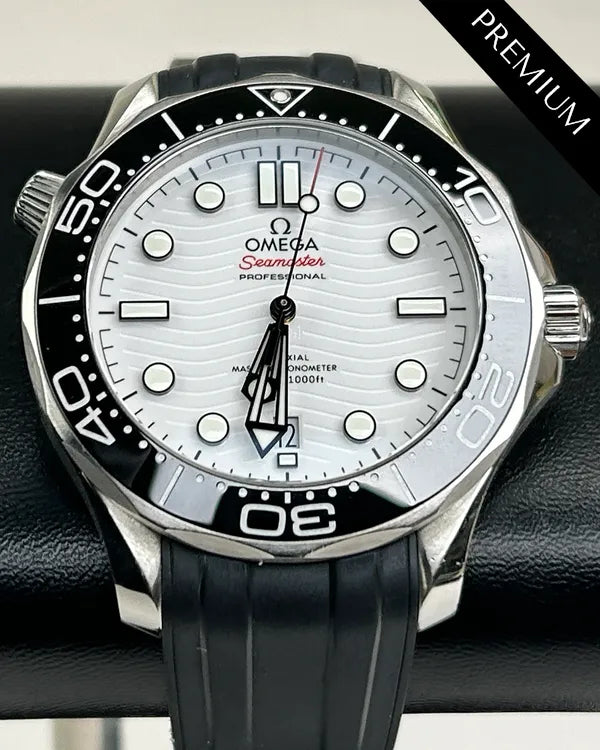 No Reserve - 2020 Omega Seamaster Diver 300M 42MM White Dial Rubber Strap (210.32.42.20.04.001)