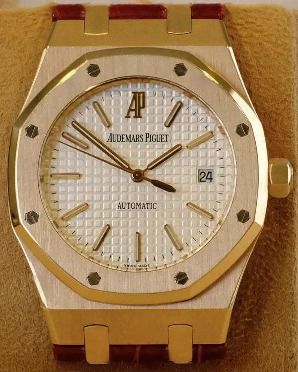 Audemars Piguet Royal Oak 39MM Silver Dial Leather Strap (15300OR.OO.D088CR.02)
