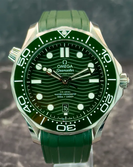 2023 Omega Seamaster Diver 300M "Seaweed" 42MM Green Dial Rubber Strap (210.32.42.20.10.001)