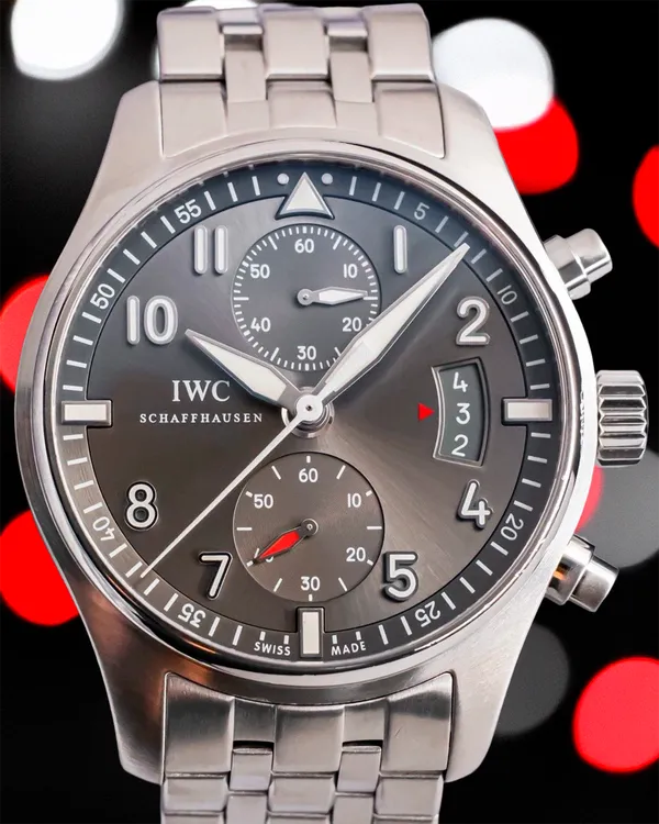 (Camden goes on) IWC Schaffhausen Pilot Spitfire Chronograph 43MM Grey Dial Steel Bracelet (IW387804)