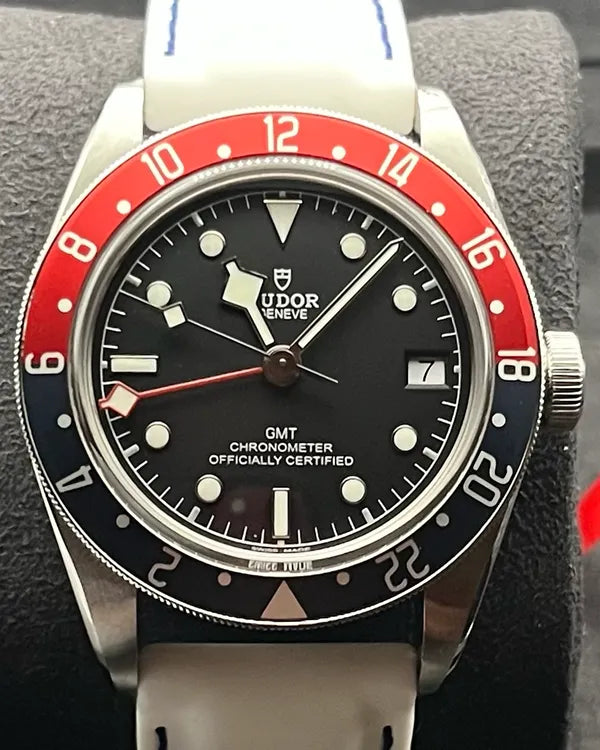Tudor Black Bay GMT "Pepsi" 41MM Black Dial Aftermarket Rubber Strap (79830RB)