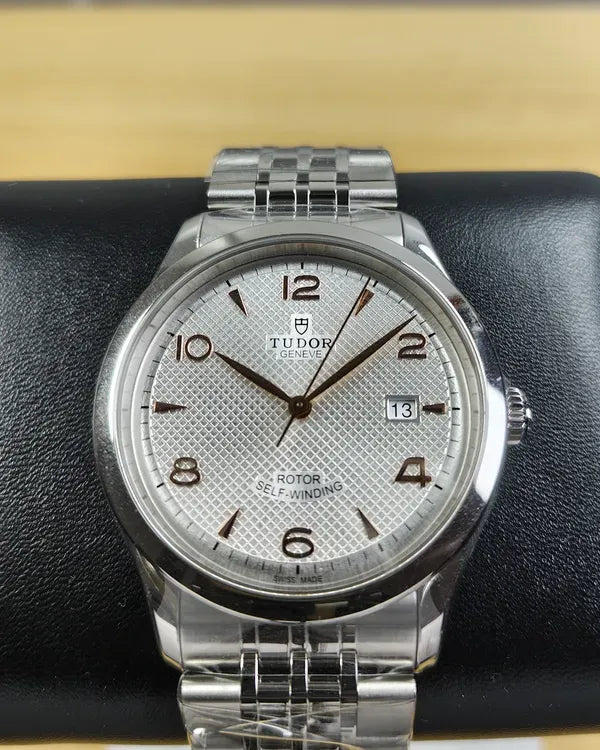 No Reserve - 2025 Tudor 1926 41MM Silver Dial Steel Bracelet (91650)